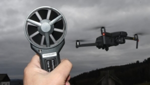 Anemometr PL-130 AN: účinná pomůcka nejen pro piloty dronů